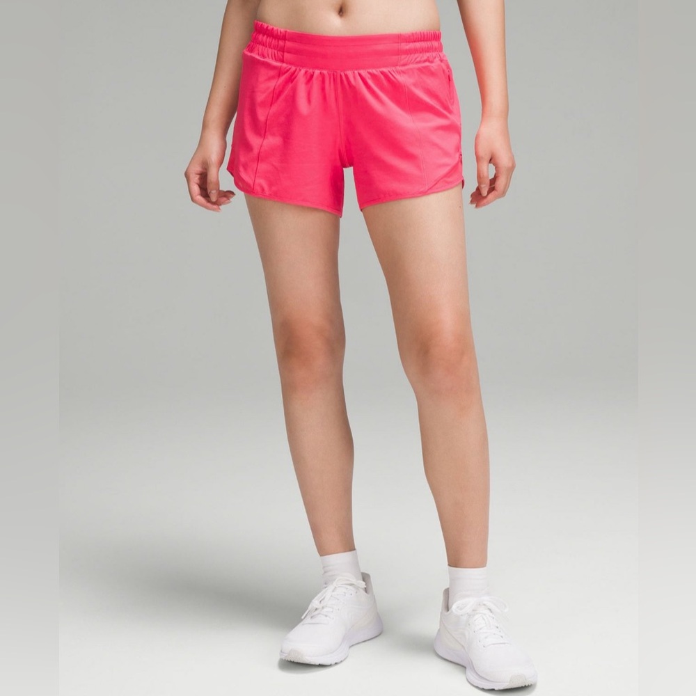 (#190) LULULEMON Hotty Hot Low-Rise Lined Short 4"